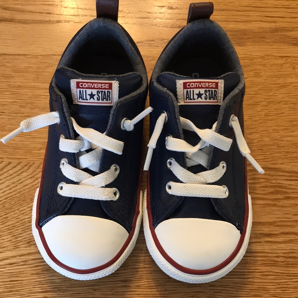 Toddler All Star Converse leather sneakers 9 New